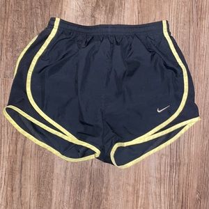 Black & Yellow Nike Dri Fit Tempo Shorts Size XS